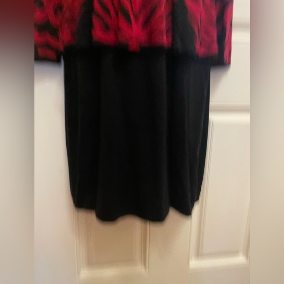 Spense Medium Peplum V-Neck Style Knit Dress in festive Red and Black. - Picture 3 of 13